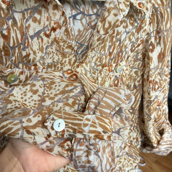 Hearts of Palm Women's Patterned Blouse - Brown and Tan - Picture 6 of 6